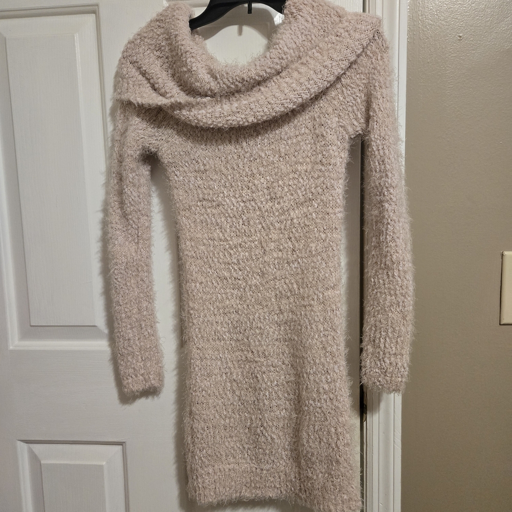 LC Lauren Condrad Cozy Dusty Pink Sweater Top/Dress